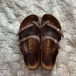 Birkenstock Mayari in Mocha